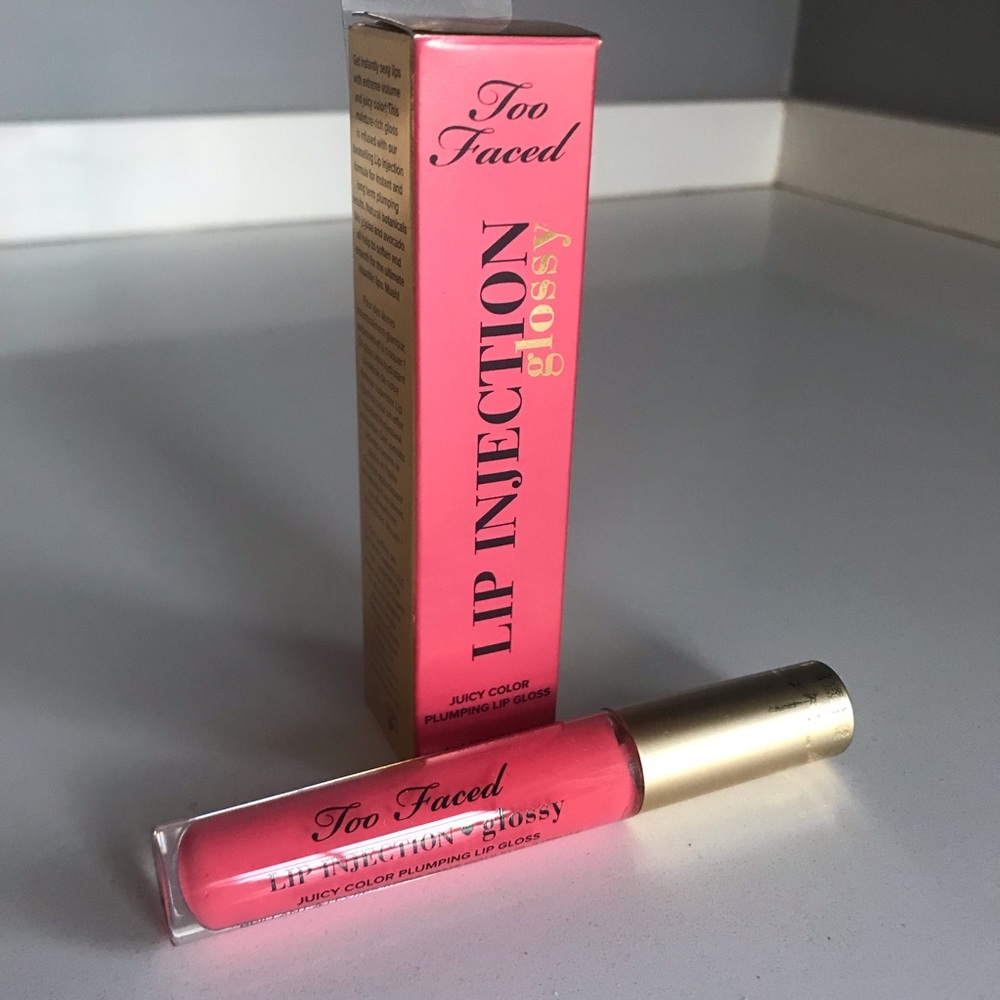 🆕 Too Faced Lip Injection Glossy Let’s Flamingle
